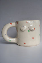 Load image into Gallery viewer, FLORAL TIT-TEA