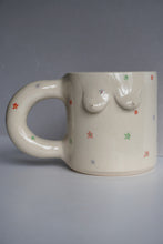 Load image into Gallery viewer, FLORAL TIT-TEA