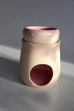Load image into Gallery viewer, CREAM FRECKLE &amp; PINK WAX BURNER
