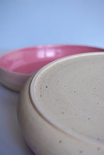 Load image into Gallery viewer, SET OF CREAM FRECKLE &amp; PINK BOWLS
